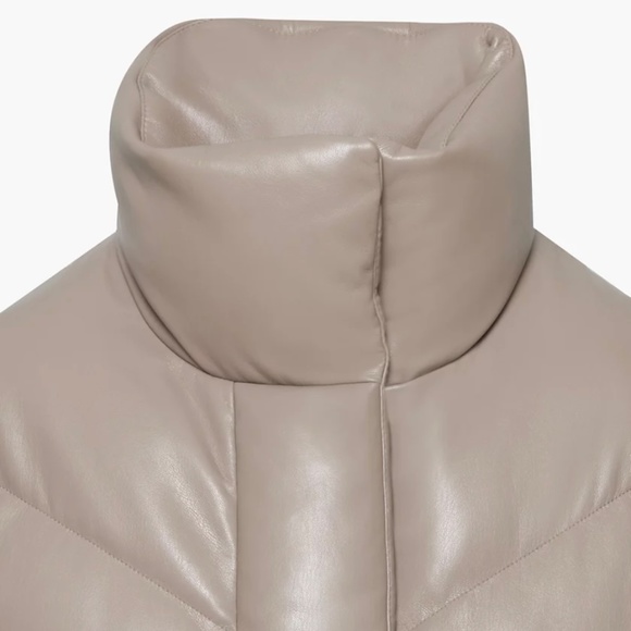 Aritzia Wilfred The Cloud Puff (s) Vegan Leather Puffer - Picture 10 of 11